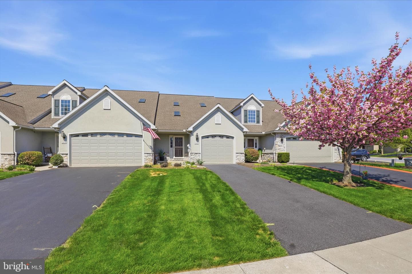 1321 Fieldstone Drive photo 3