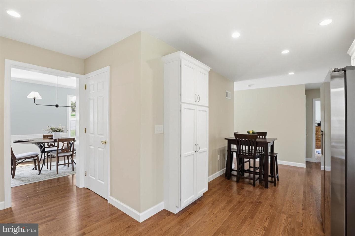 413 Glenbrook Court photo 12