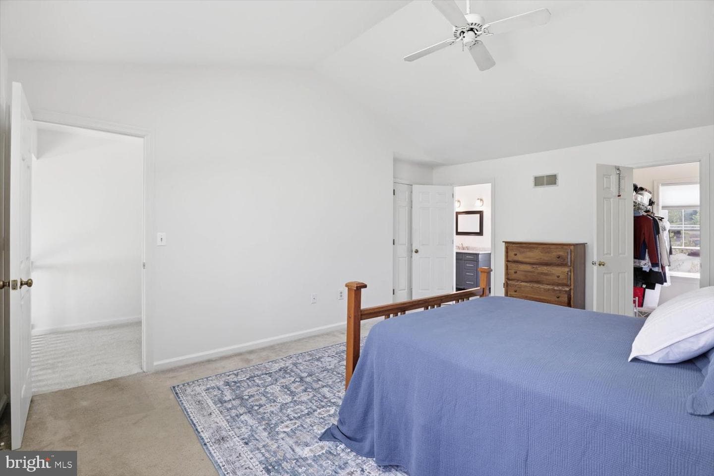 413 Glenbrook Court photo 24