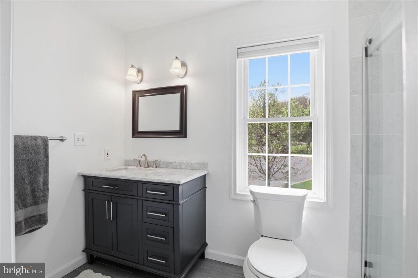413 Glenbrook Court photo 25