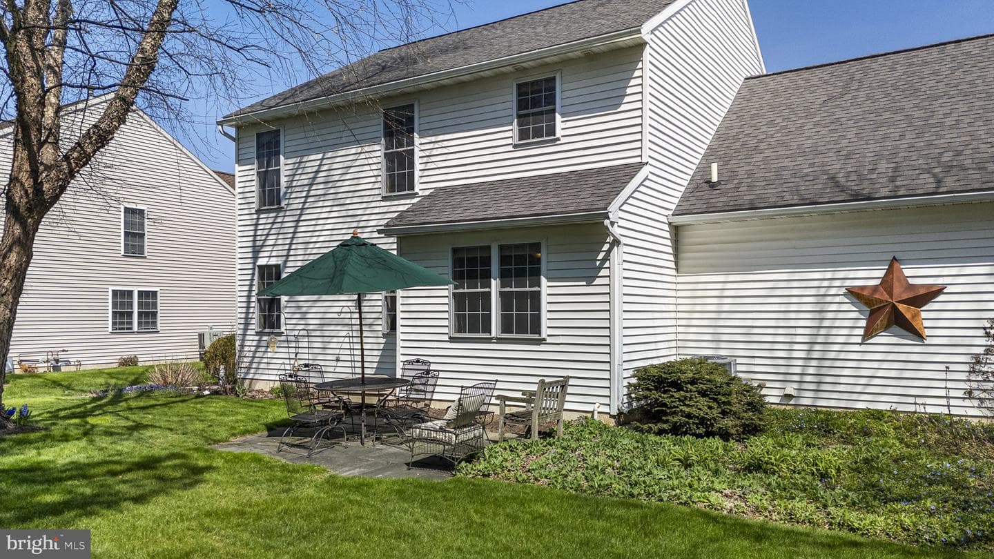 218 Cambridge Lane photo 28