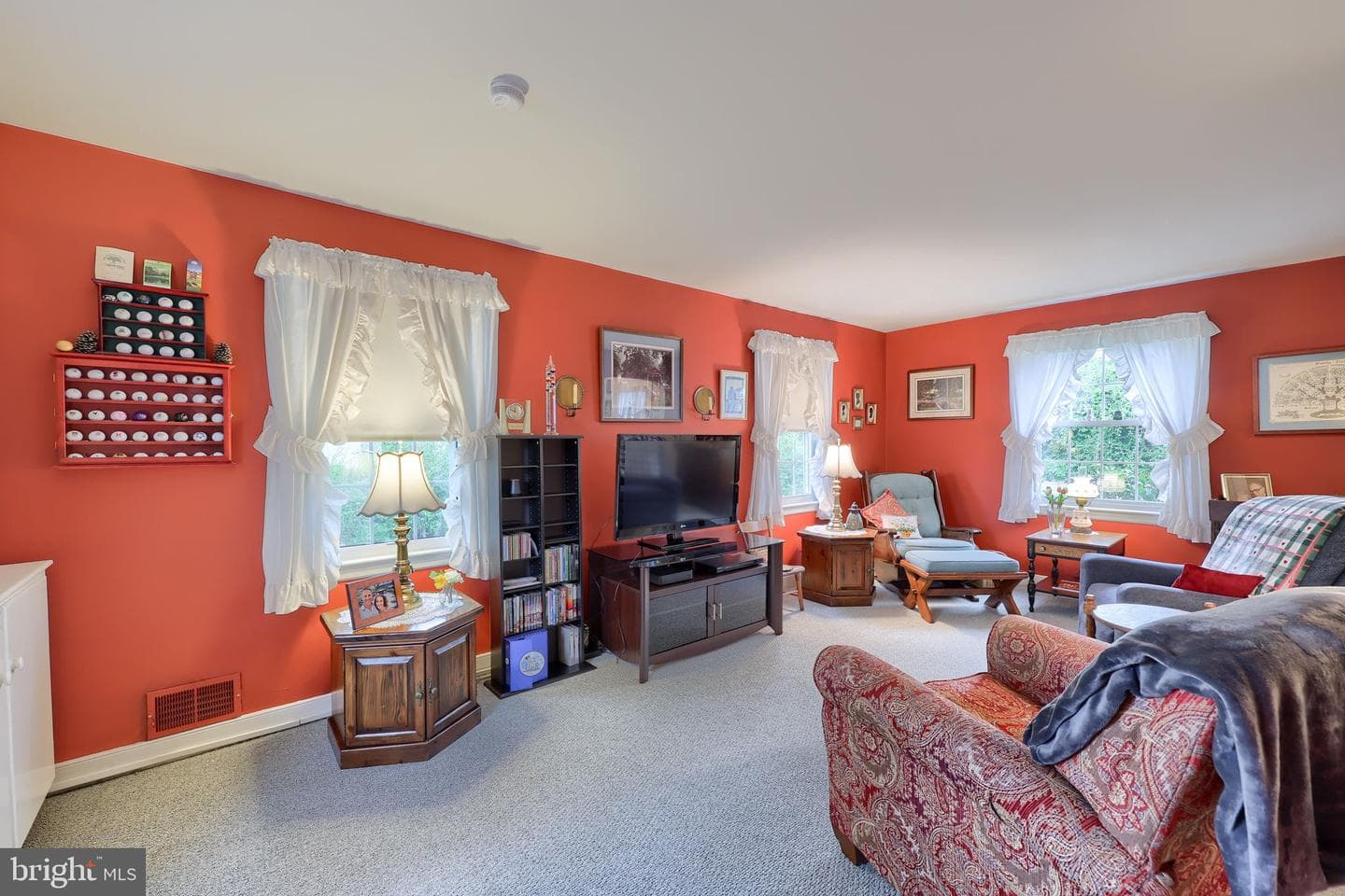 164 E Roseville Road photo 6