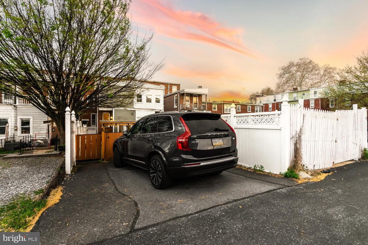 119 E Ross Street photo 28