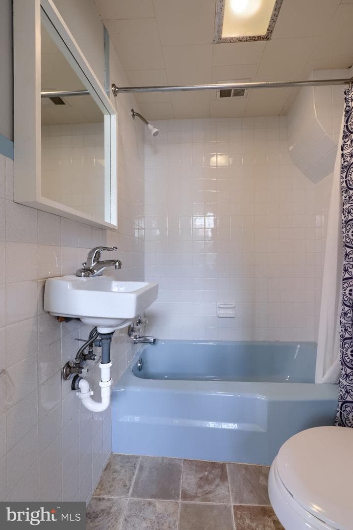 750 Locust Street photo 8