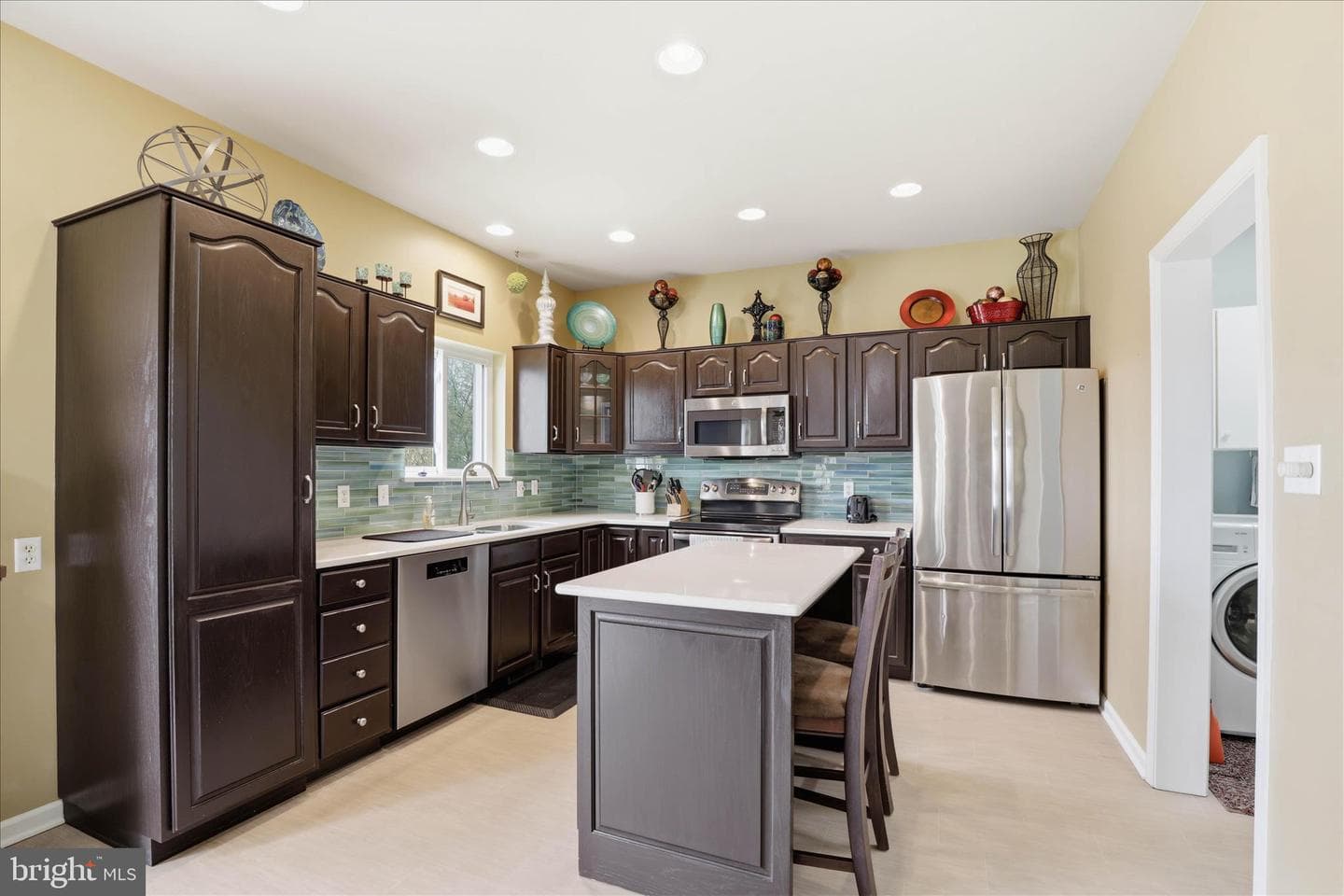407 Lake Street photo 11