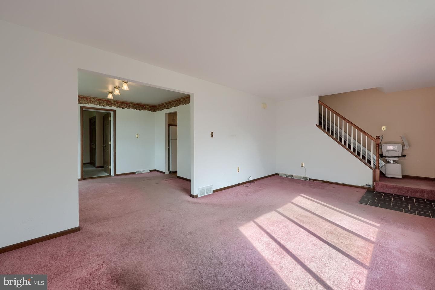 2154 Coventry Road photo 7
