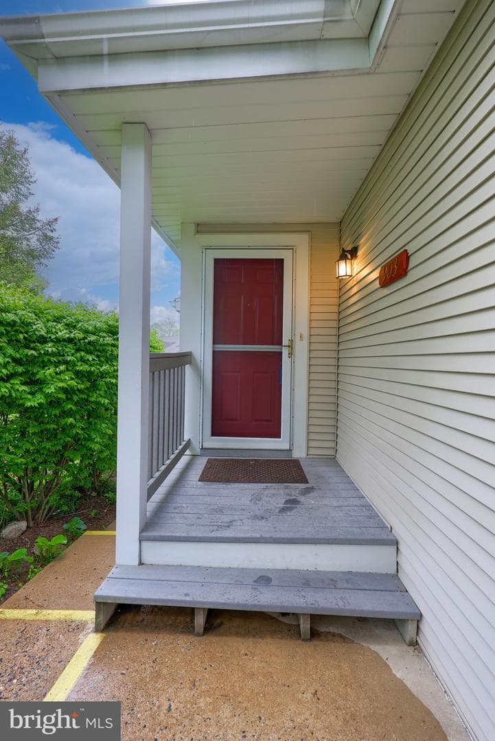 903 Country Place Drive photo 3