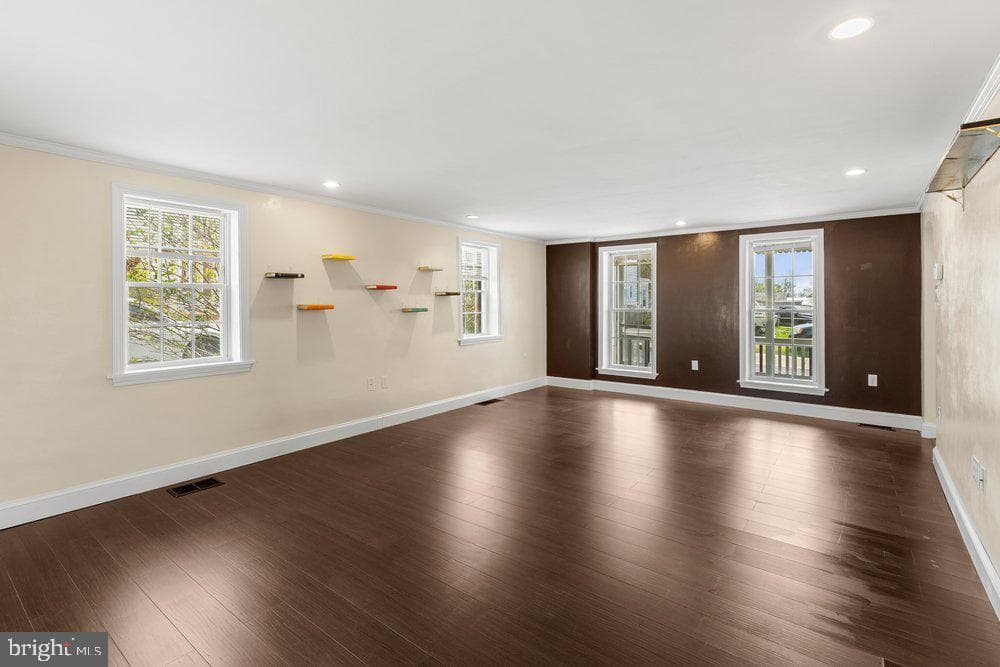 1377 Apple Street photo 15