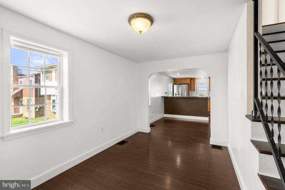 1377 Apple Street photo 5