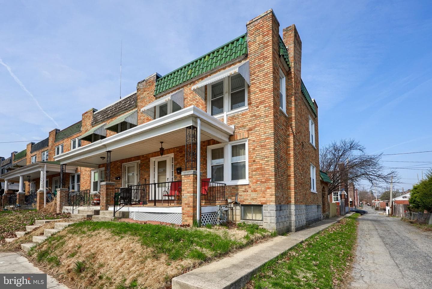 561 Burrowes Avenue photo 3
