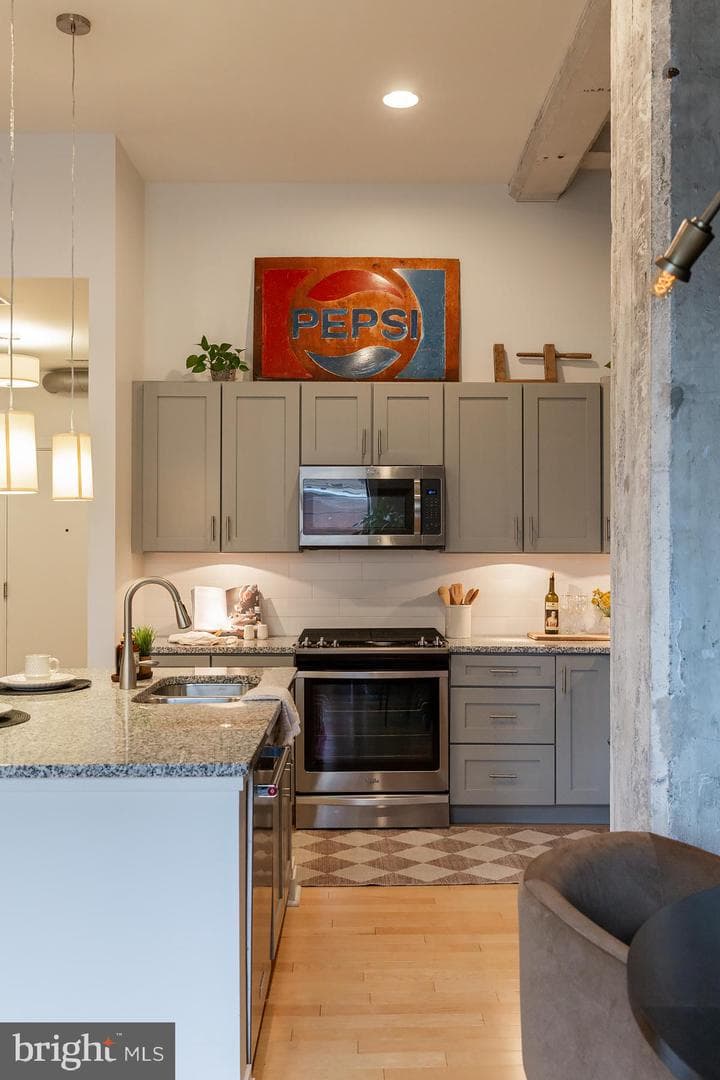 41 W Lemon Street #206 photo 21
