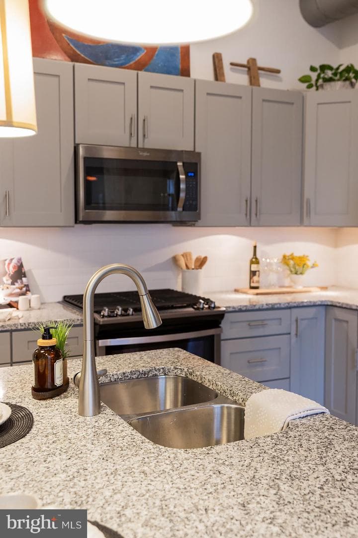 41 W Lemon Street #206 photo 23