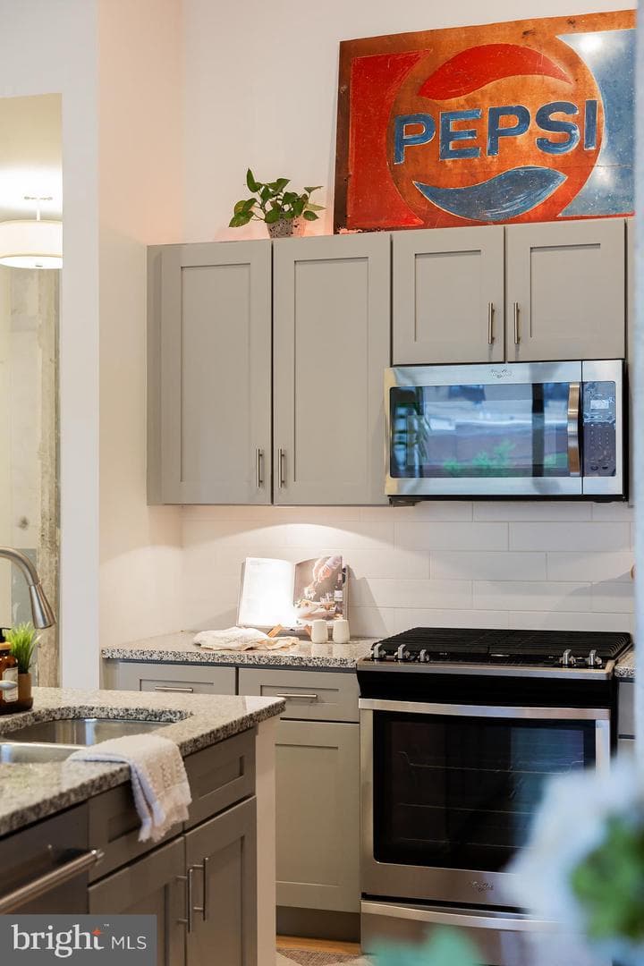 41 W Lemon Street #206 photo 26