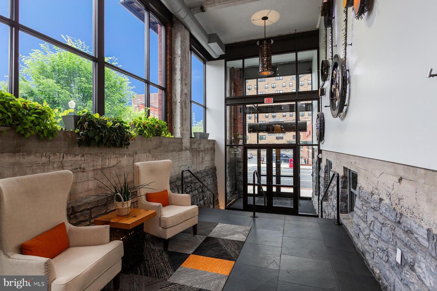 41 W Lemon Street #206 photo 5