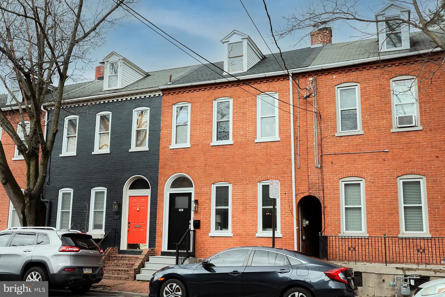 409 W Lemon Street photo 3