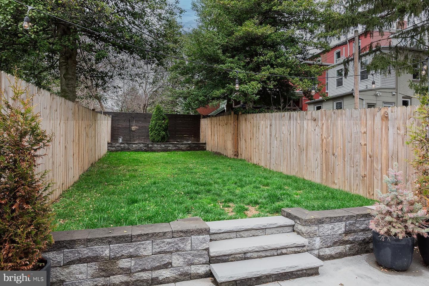 409 W Lemon Street photo 44