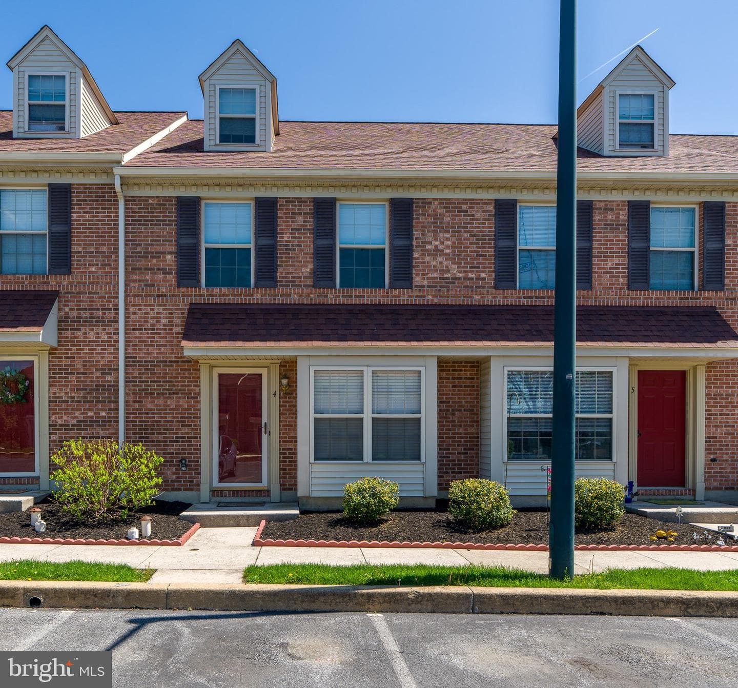 4 Acorn Boulevard