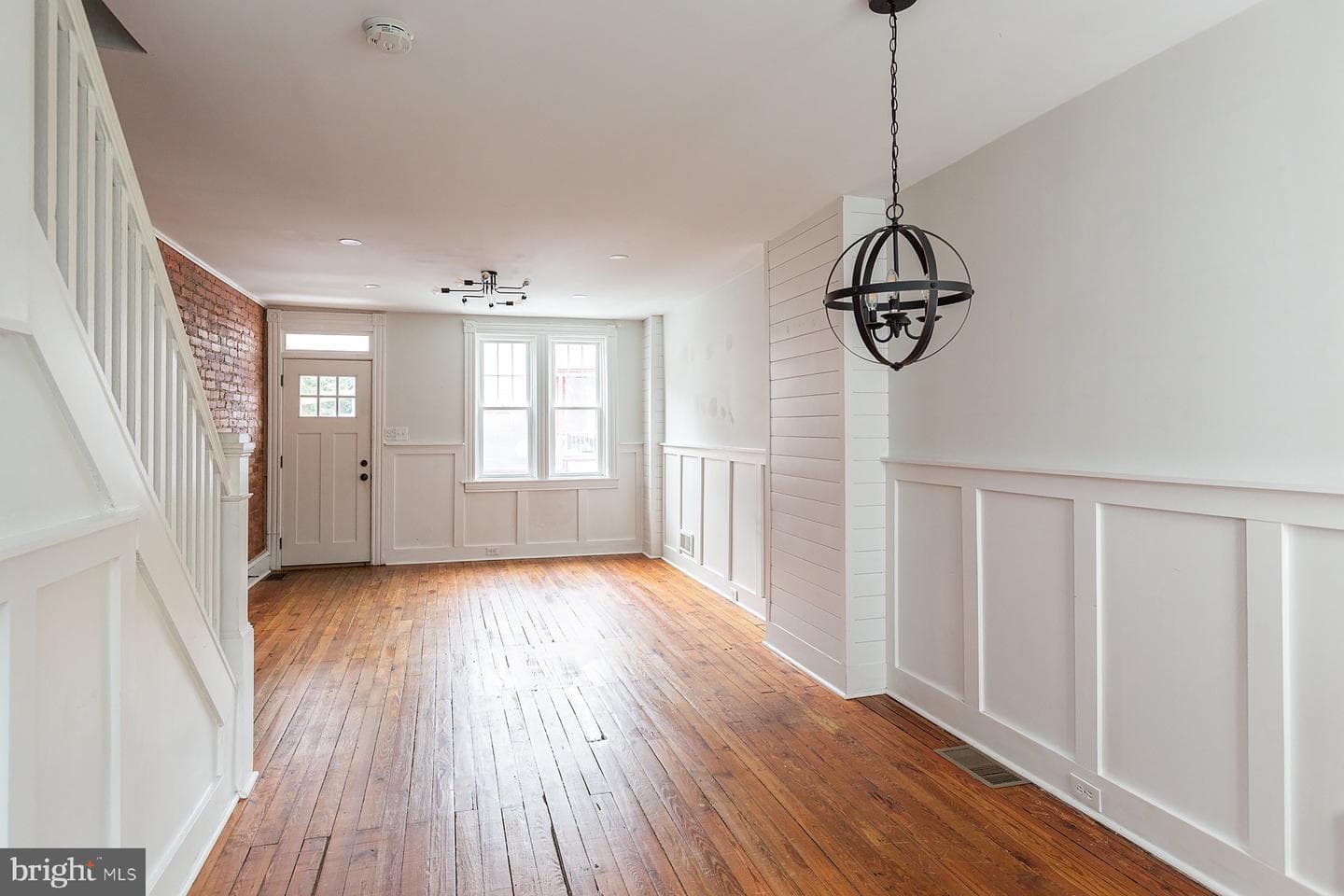 138 Laurel Street photo 10