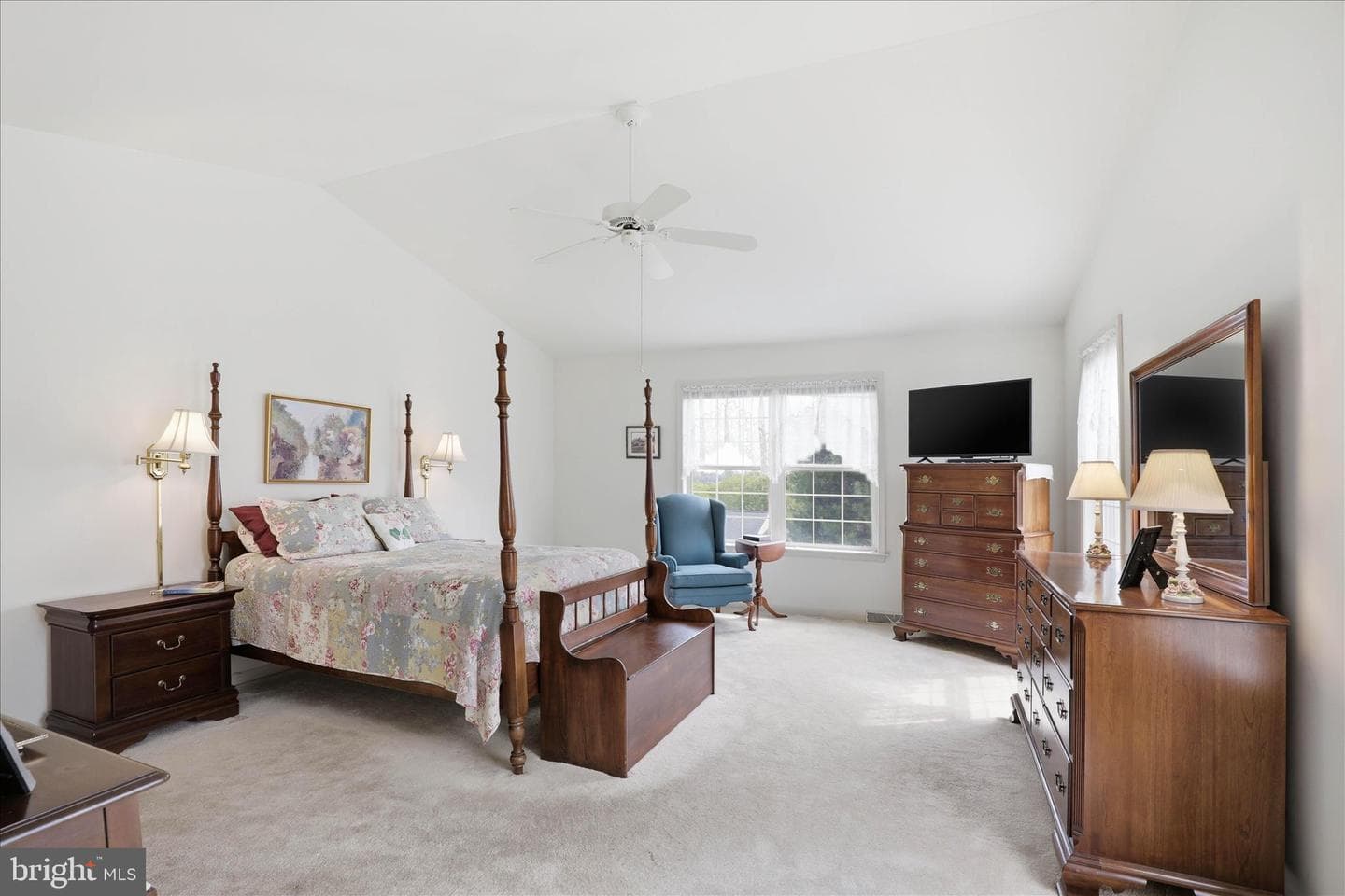 3640 Falcon Court photo 4