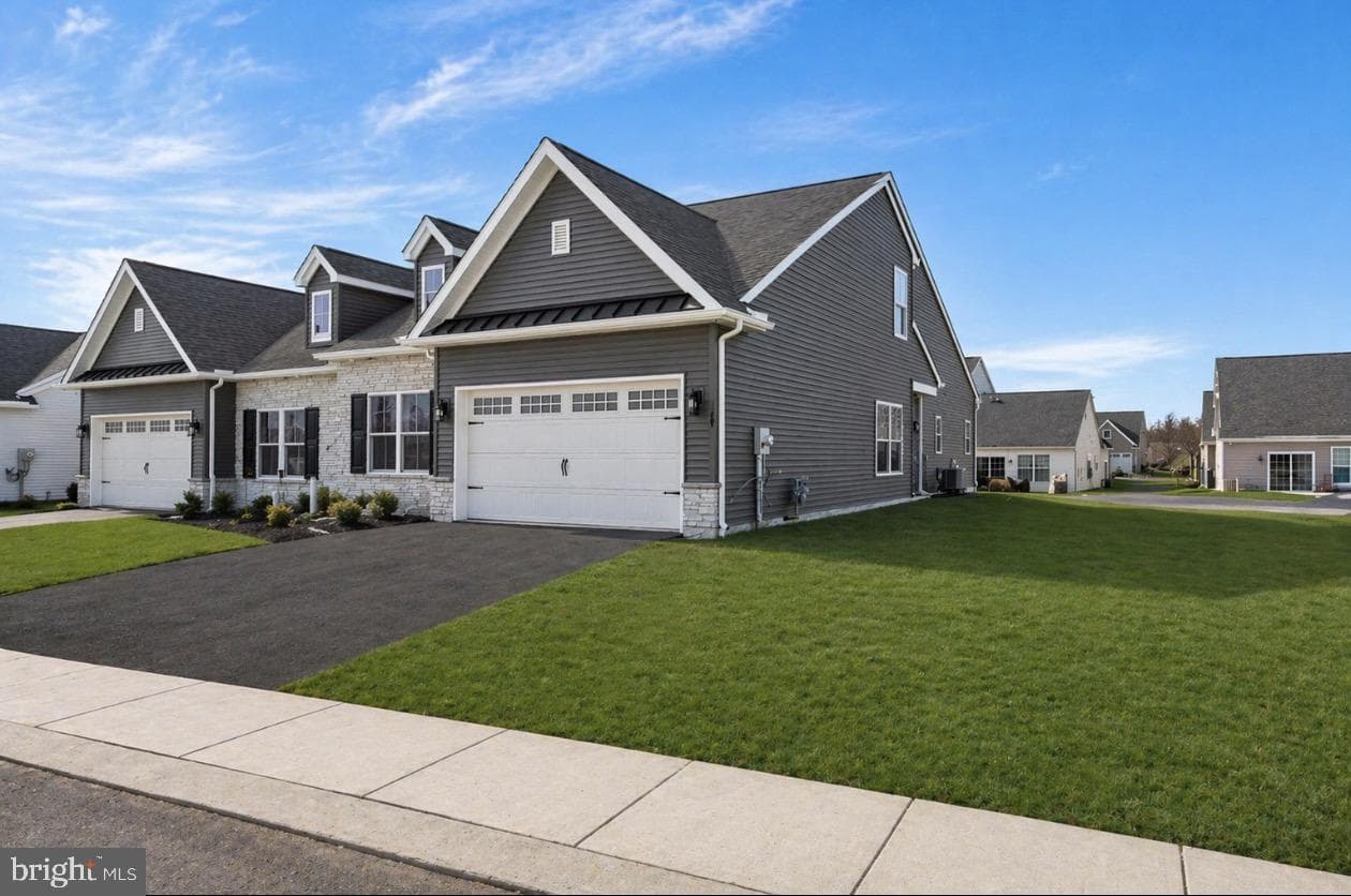 236 Pilgrim Drive, Lancaster