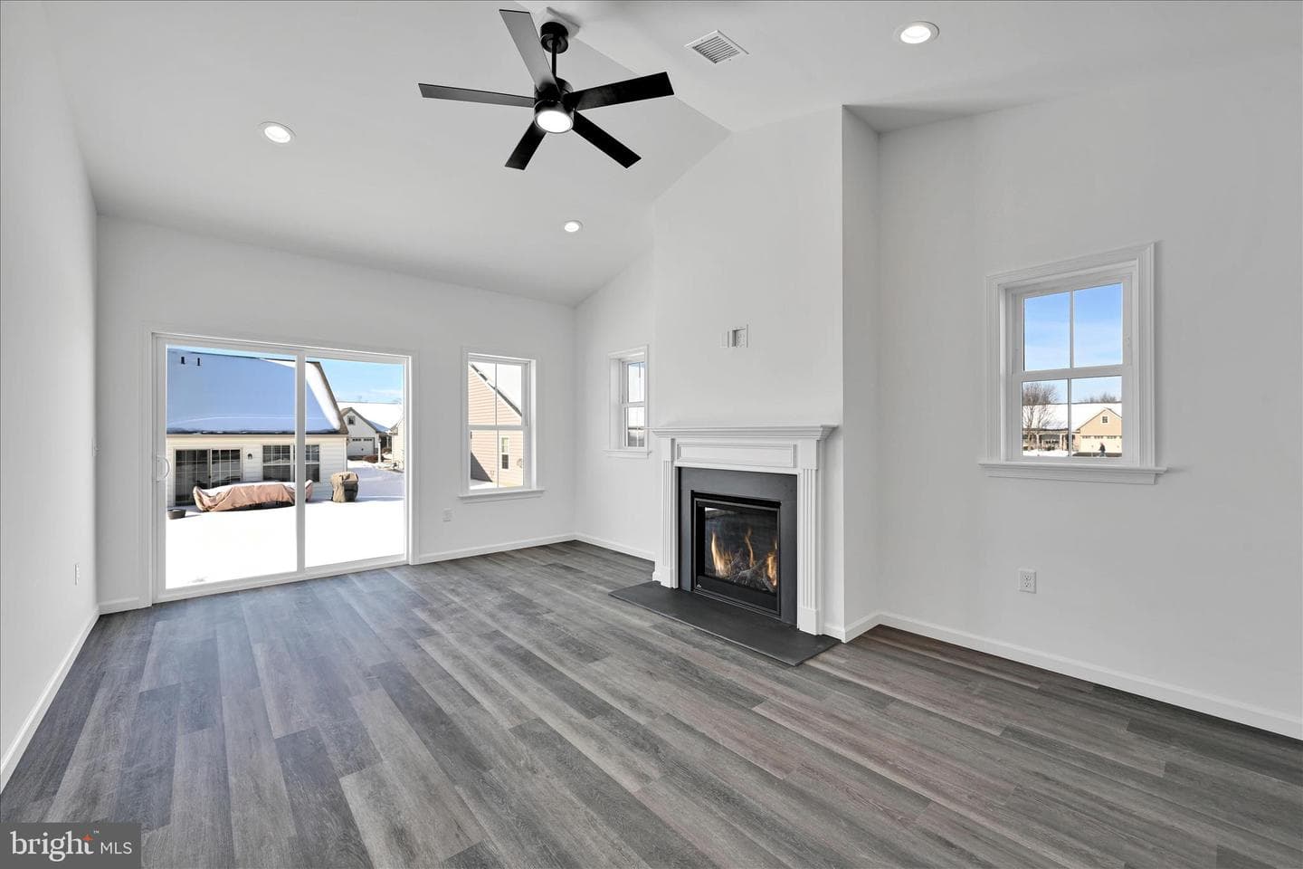 236 Pilgrim Drive photo 4