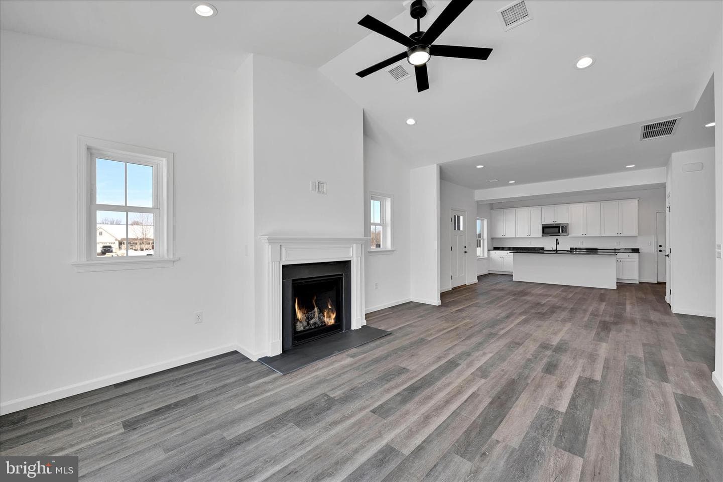 236 Pilgrim Drive photo 7