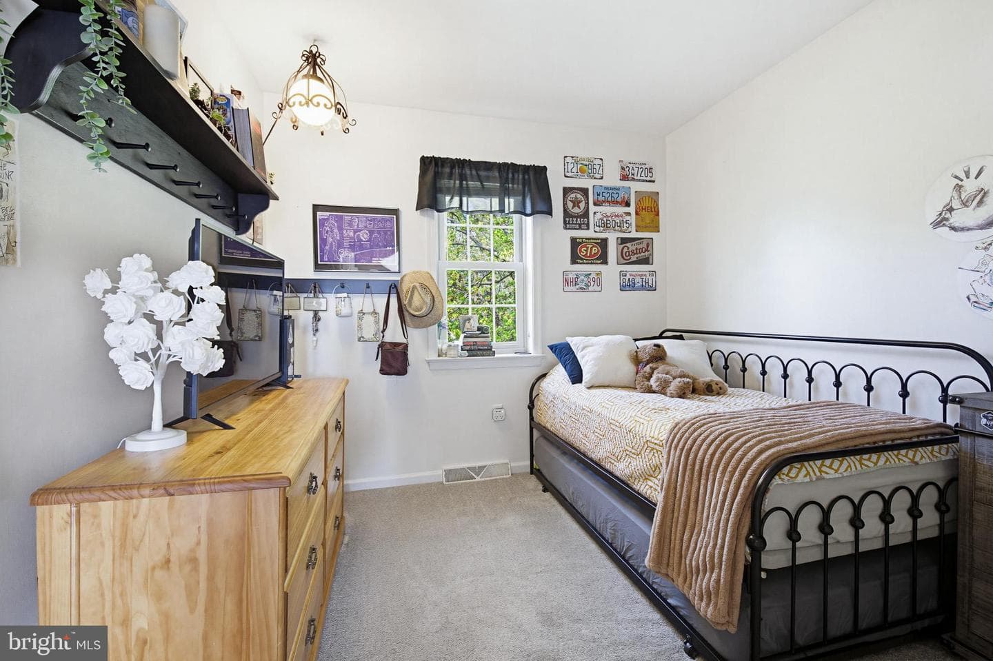 7 Thornhill Lane photo 19