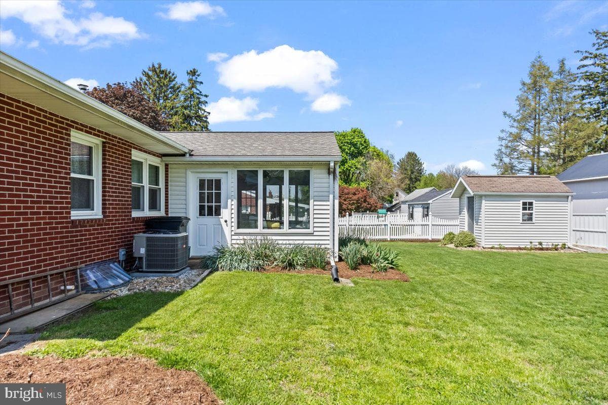 6281 Carpenter Street photo 25