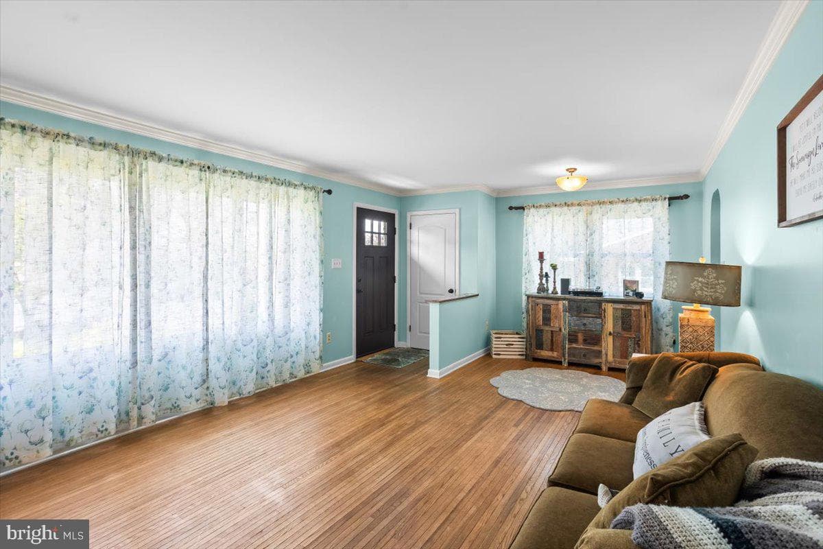 6281 Carpenter Street photo 5