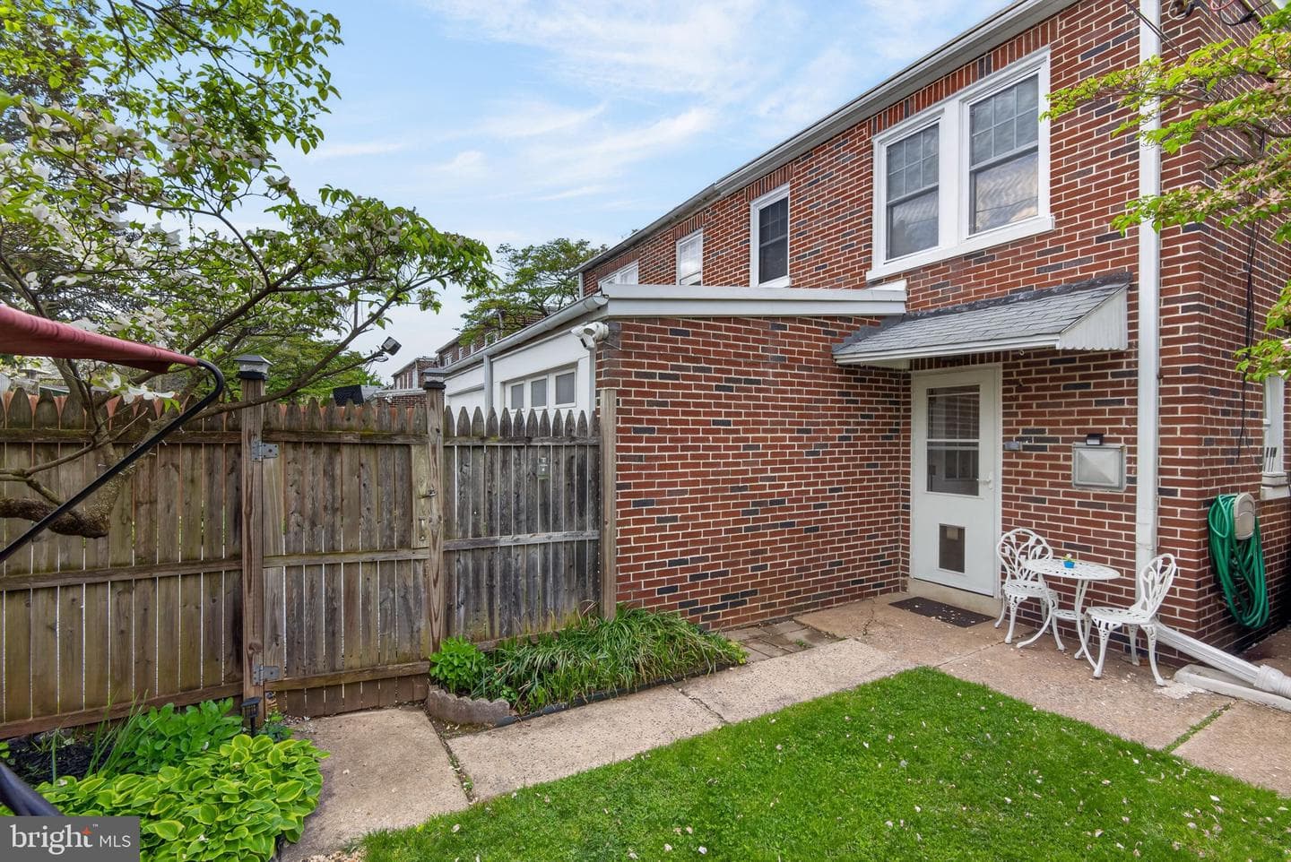 844 E Madison Street photo 24