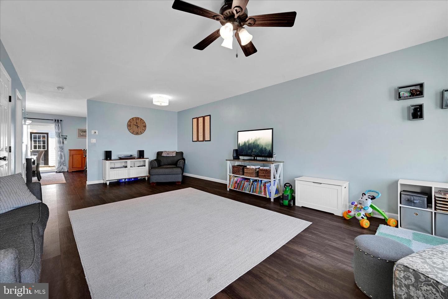186 N Melhorn Drive photo 12