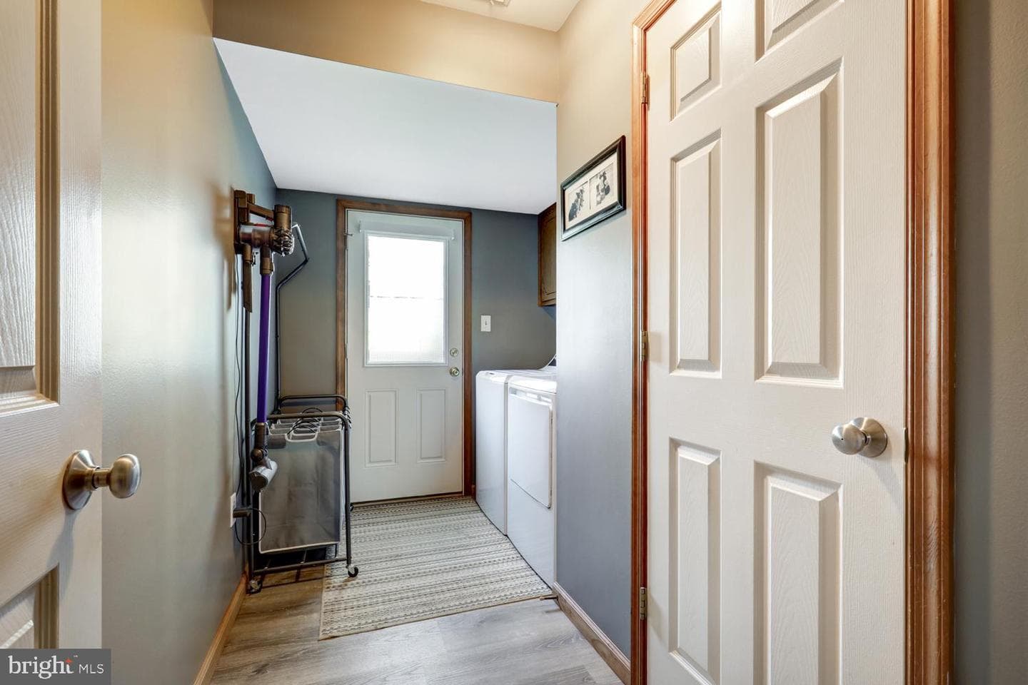 916 Dawn Avenue photo 33