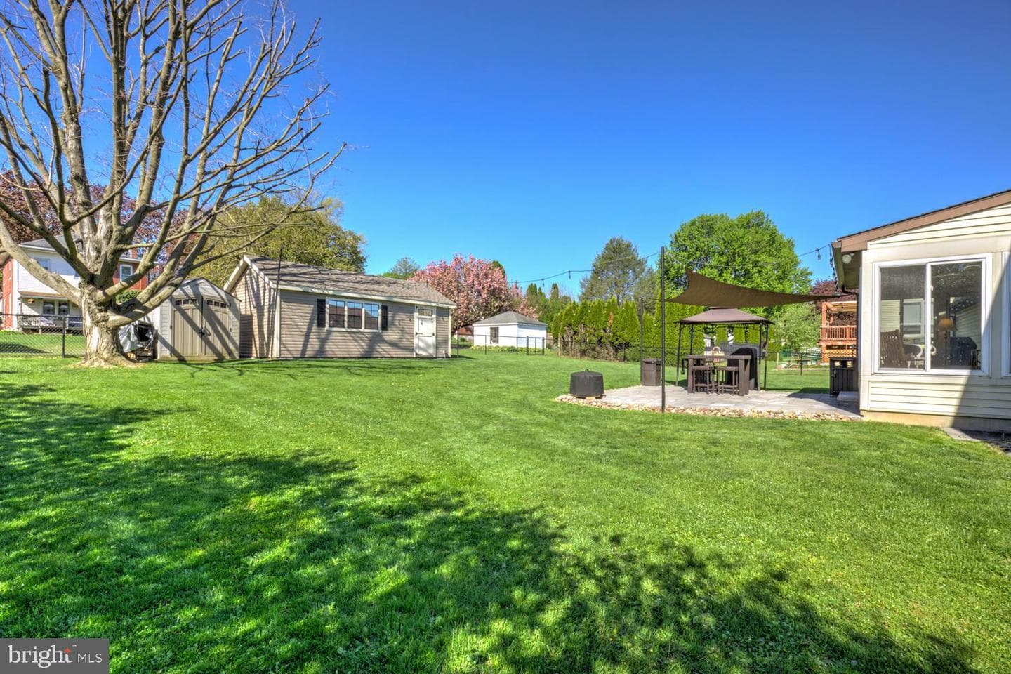 916 Dawn Avenue photo 43