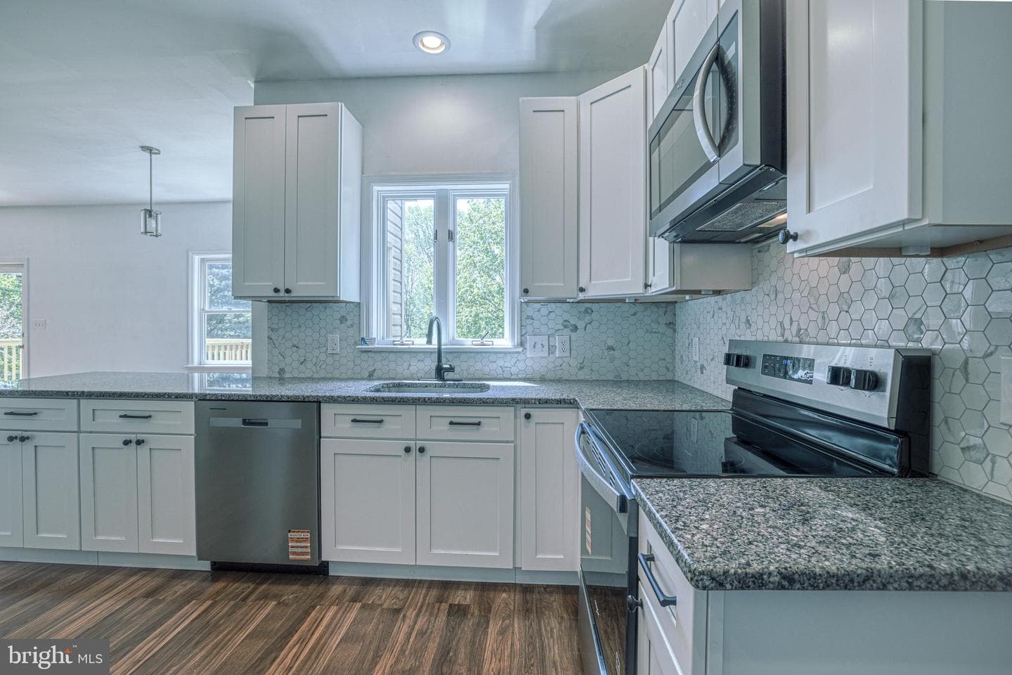 344 W Charlotte Street photo 12