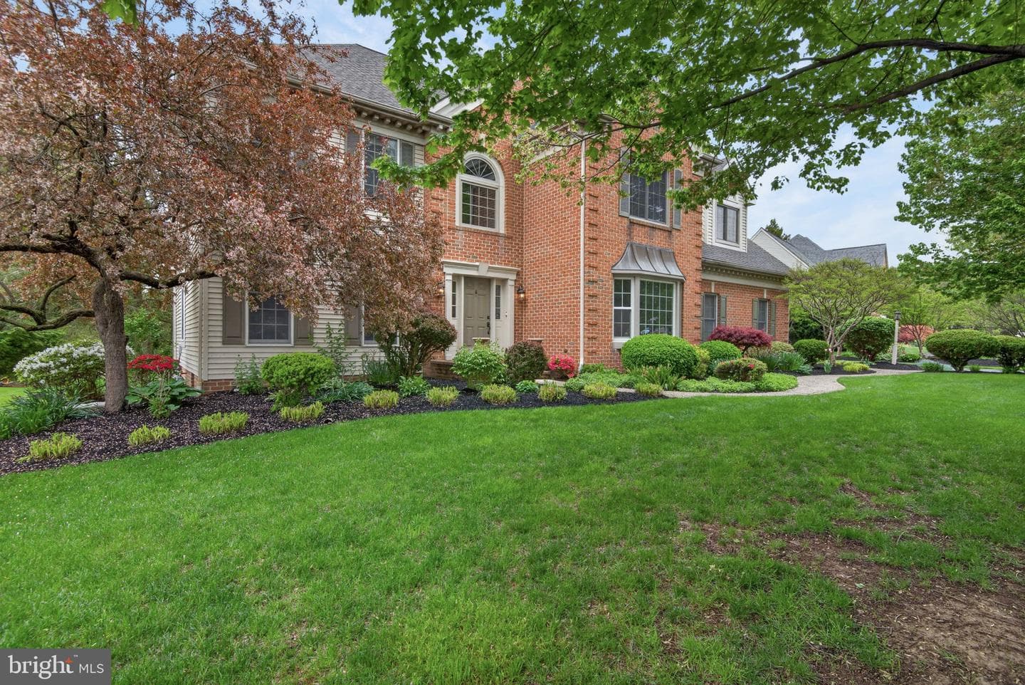 209 Heatherstone Way photo 2