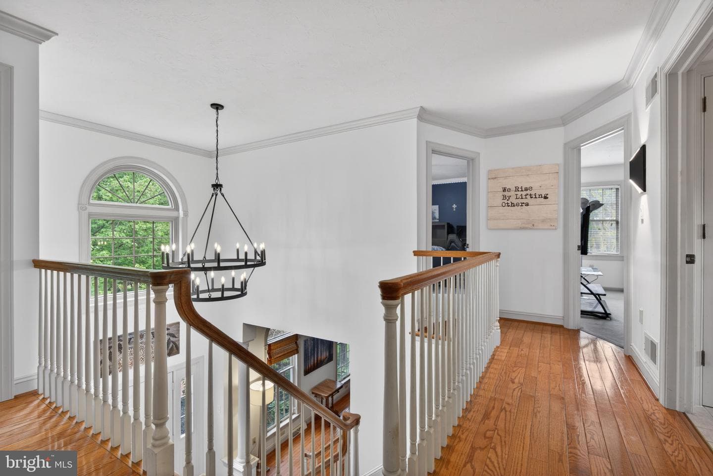 209 Heatherstone Way photo 32