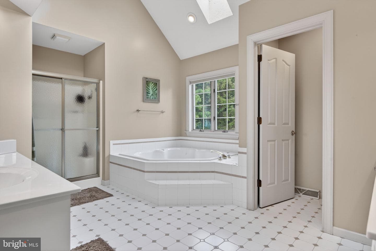 209 Heatherstone Way photo 38