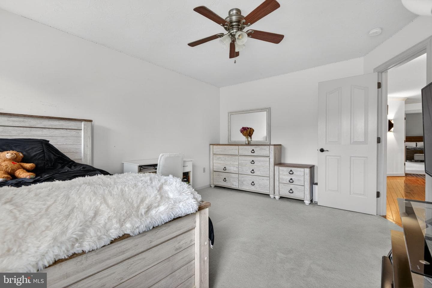 209 Heatherstone Way photo 48