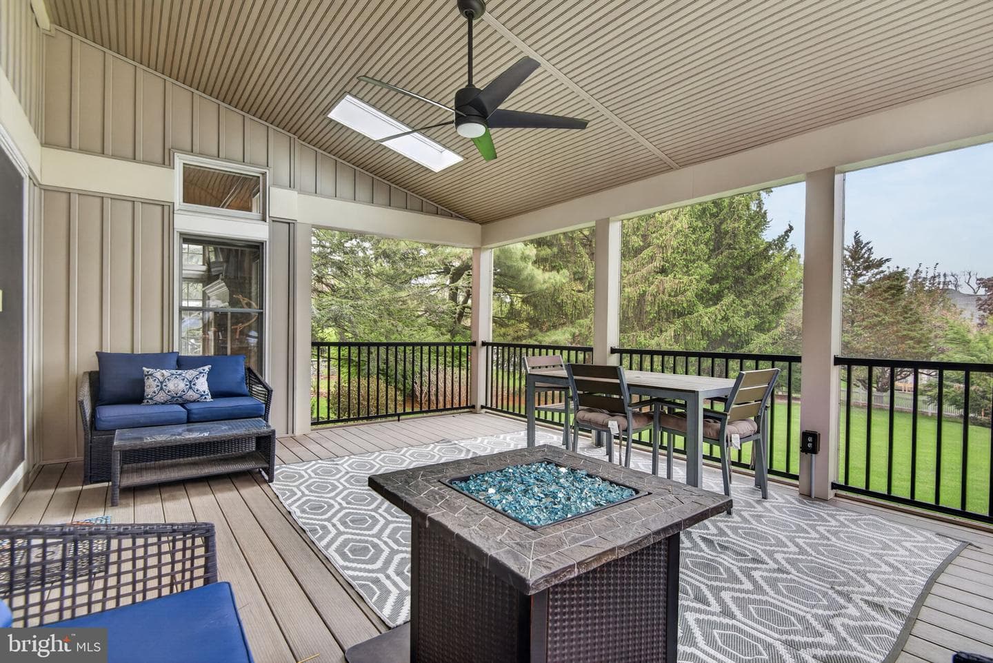 209 Heatherstone Way photo 58