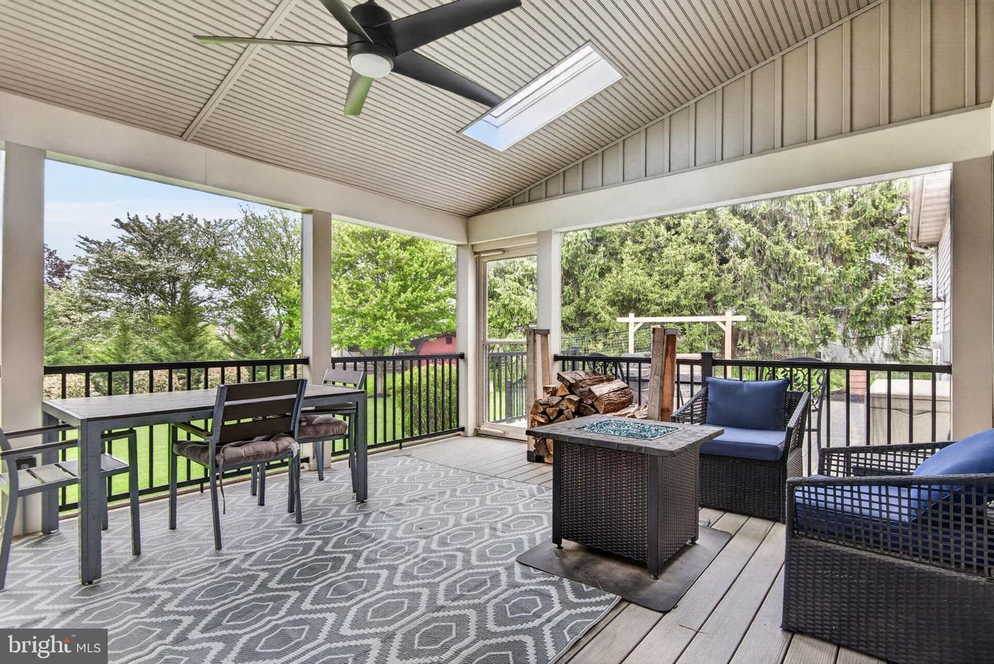 209 Heatherstone Way photo 60