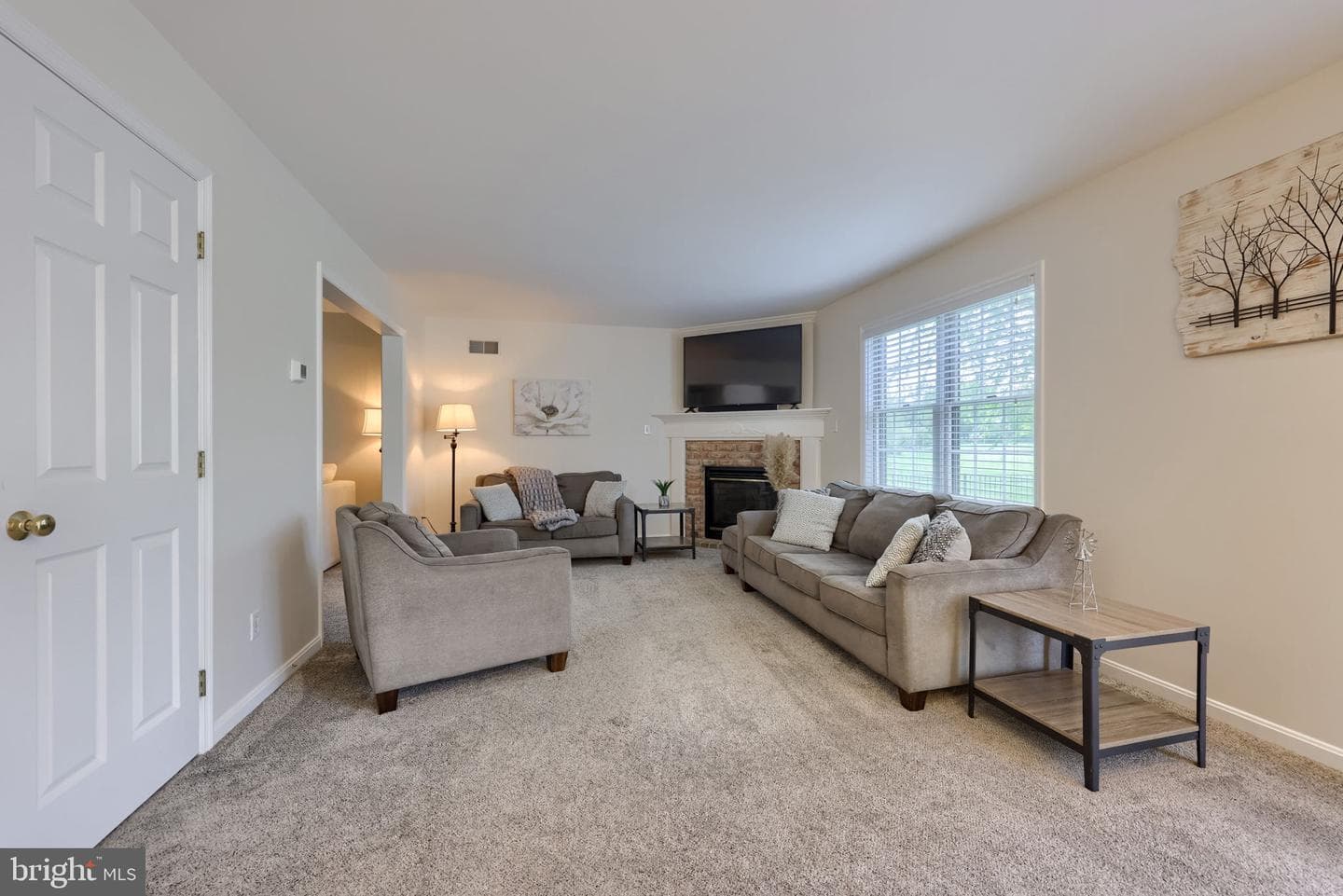 2462 Carriage Drive photo 16
