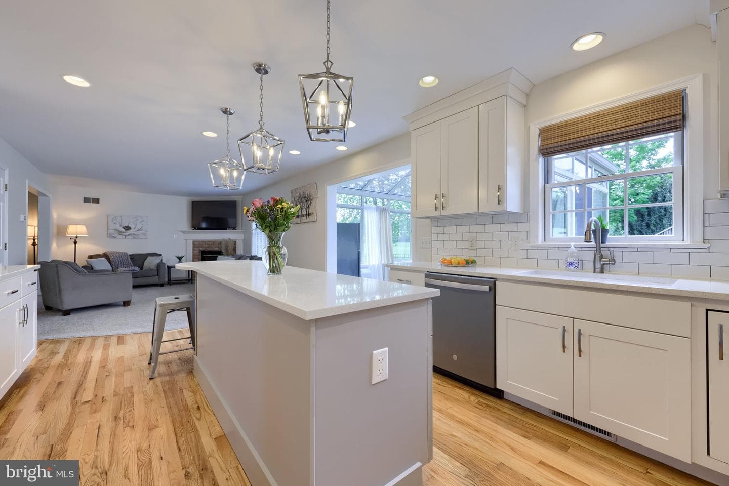 2462 Carriage Drive photo 27