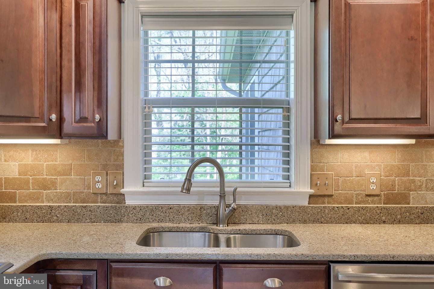 249 Steepbank Road photo 9
