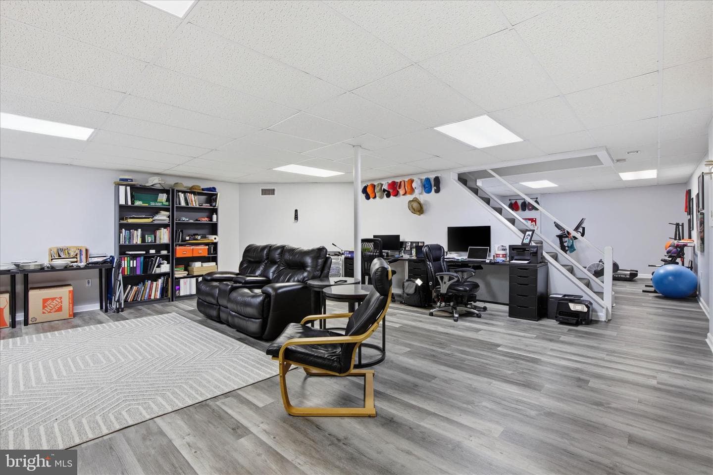 725 Oxford Road photo 33