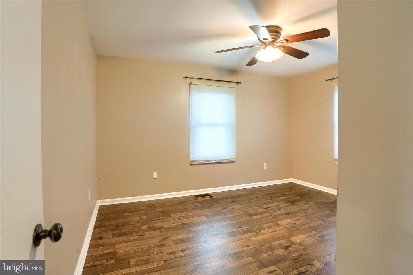 413 Birchland Avenue photo 14