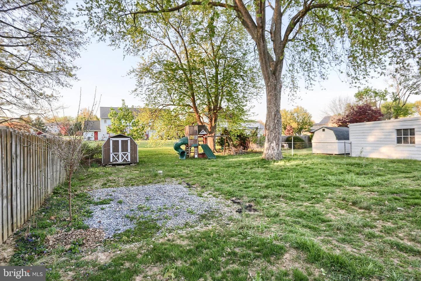 413 Birchland Avenue photo 31