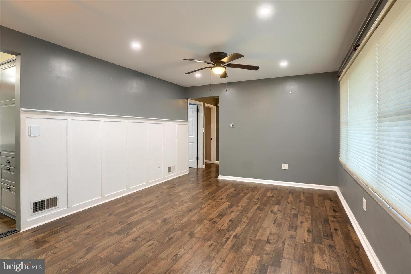 413 Birchland Avenue photo 5