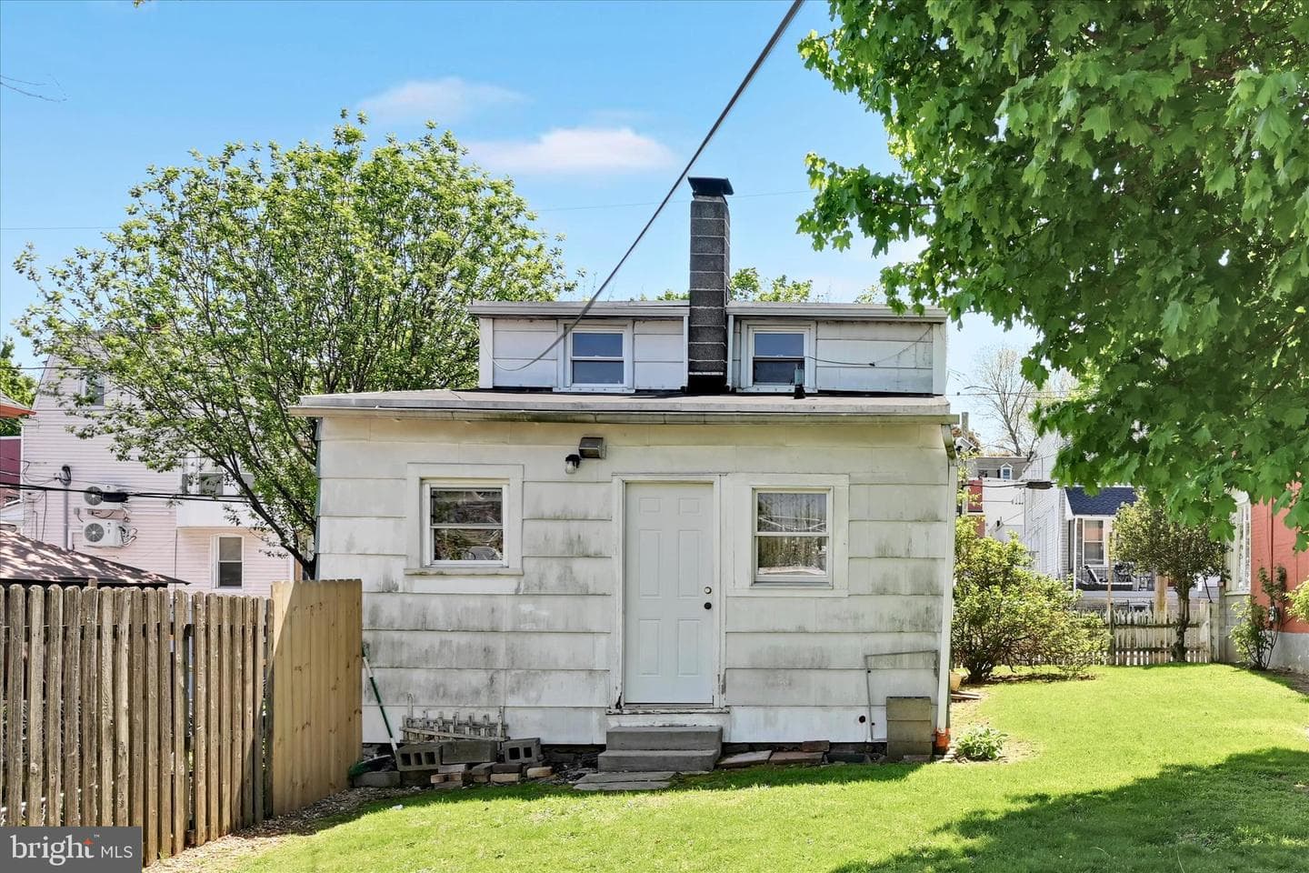 745 E Marion Street photo 25