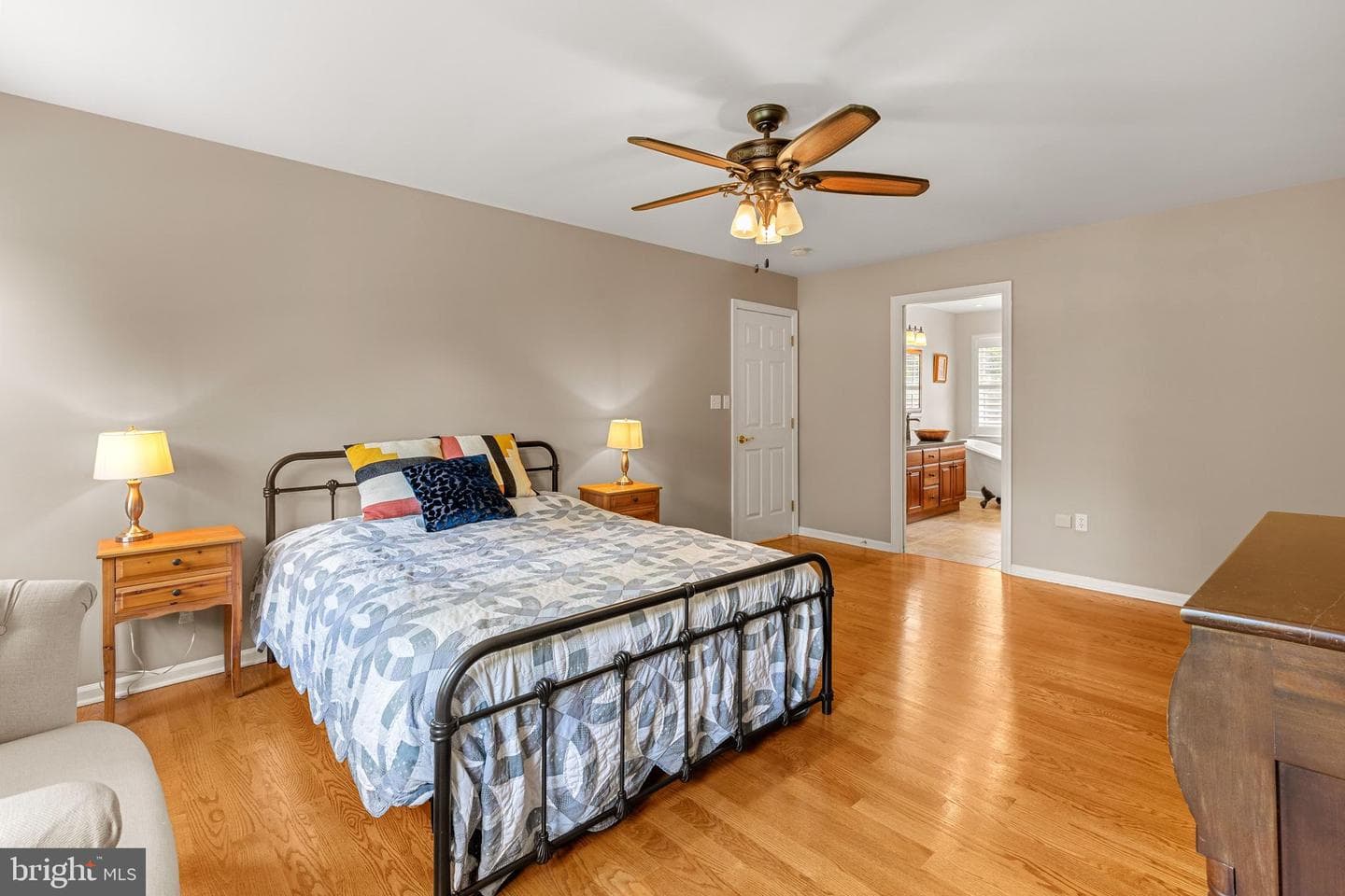 1358 Sylvan photo 31