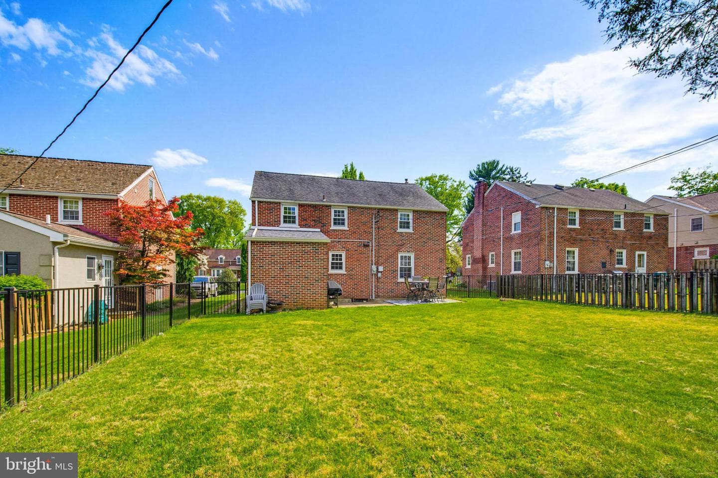 975 Salisbury Court photo 39
